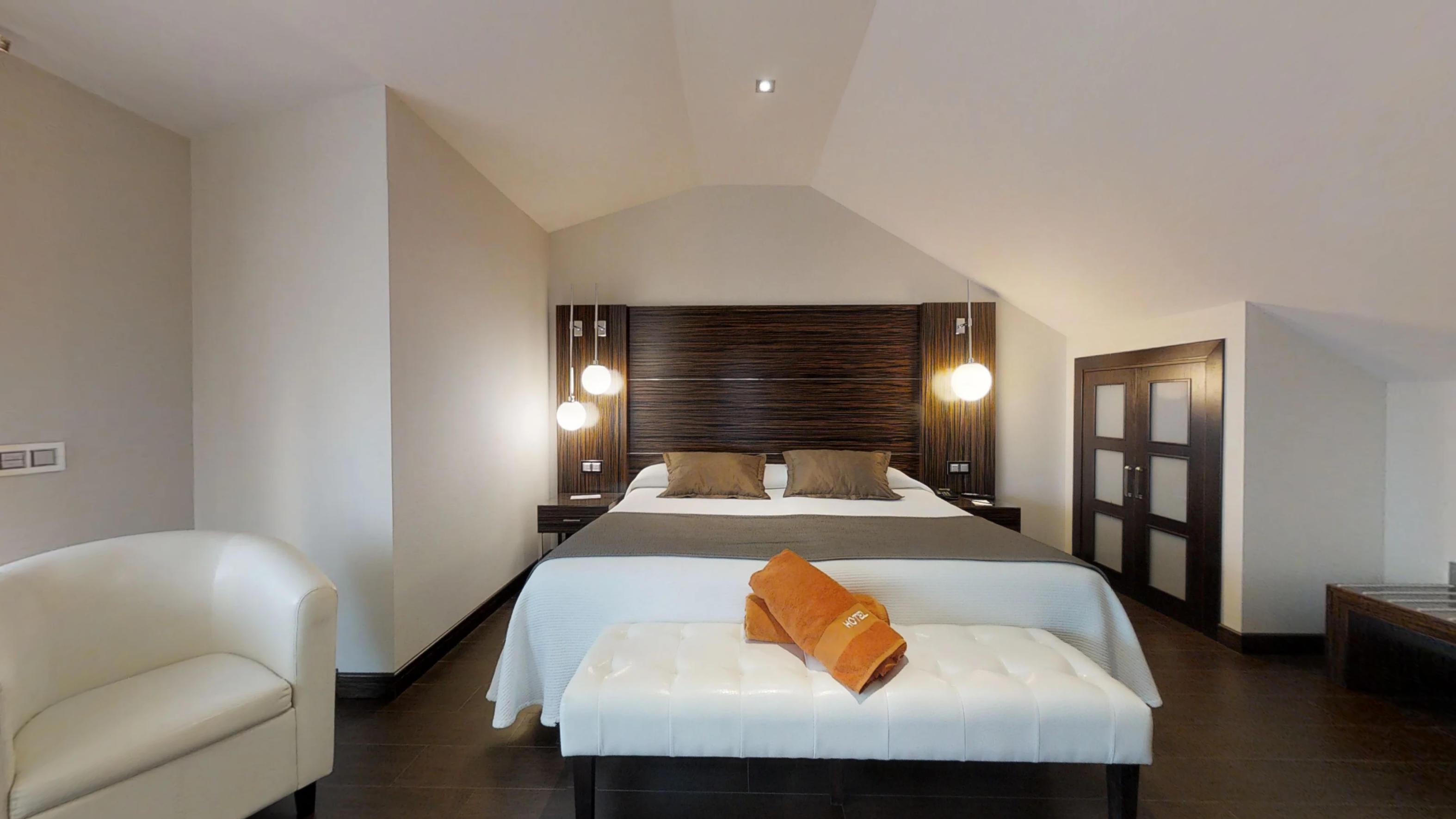 Отель Vincci Seleccion Aleysa Бенальмадена Экстерьер фото A bedroom at the hotel
